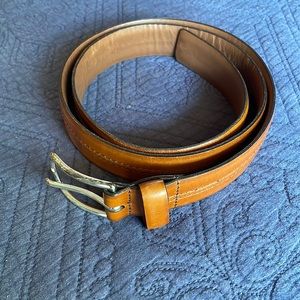 ALLEN EDMONDS Size 42 Leather Belt.  Good condition. Normal wear, see photos.